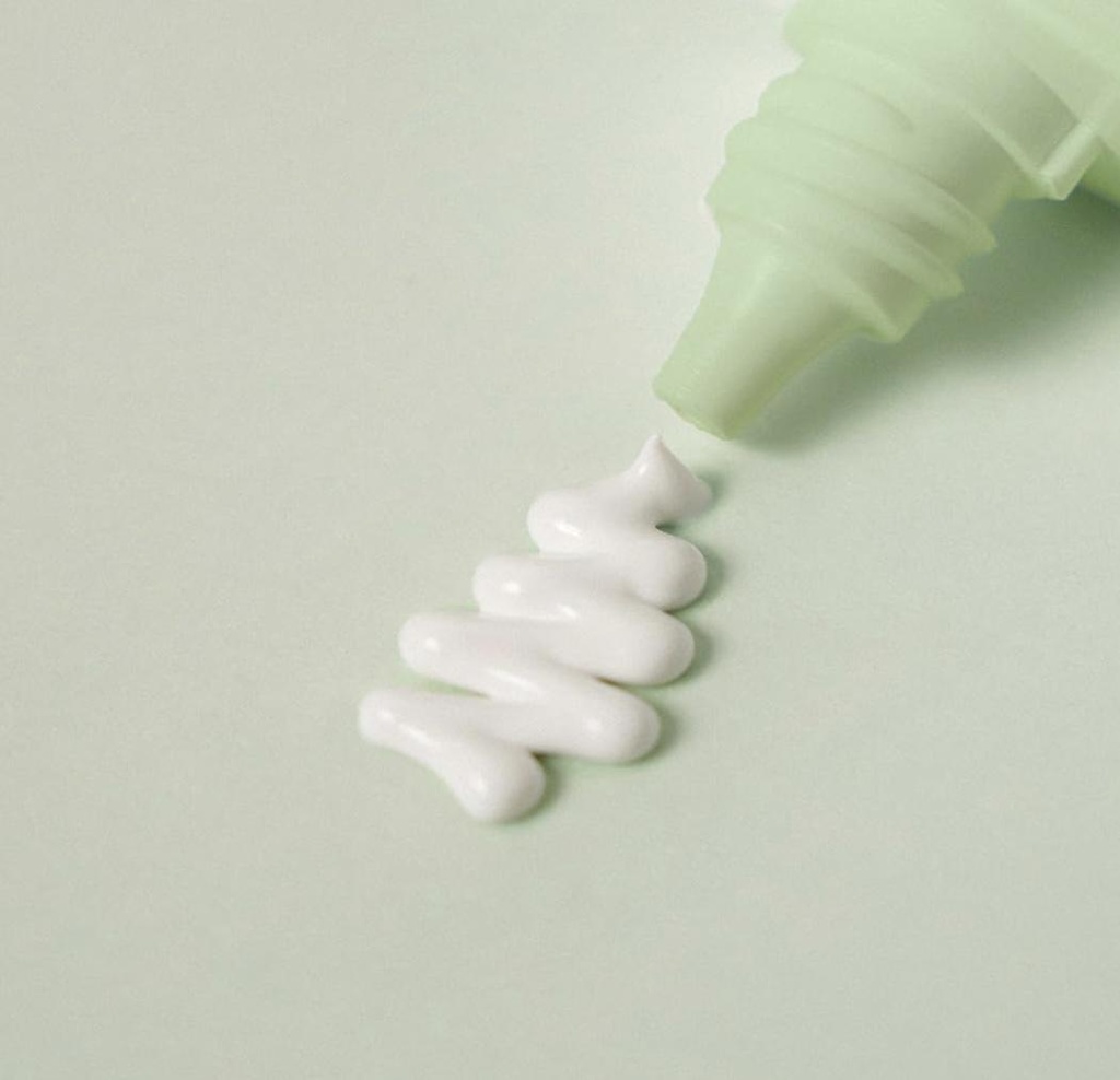 anua heartleaf airy spf Image 3.jpeg