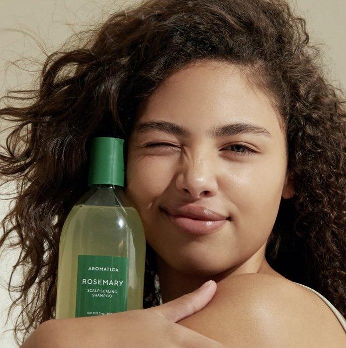 aro rosemary shampoo 400ml Image 3.jpeg