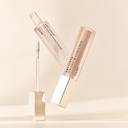 clio concealer 02 Image 3.jpeg
