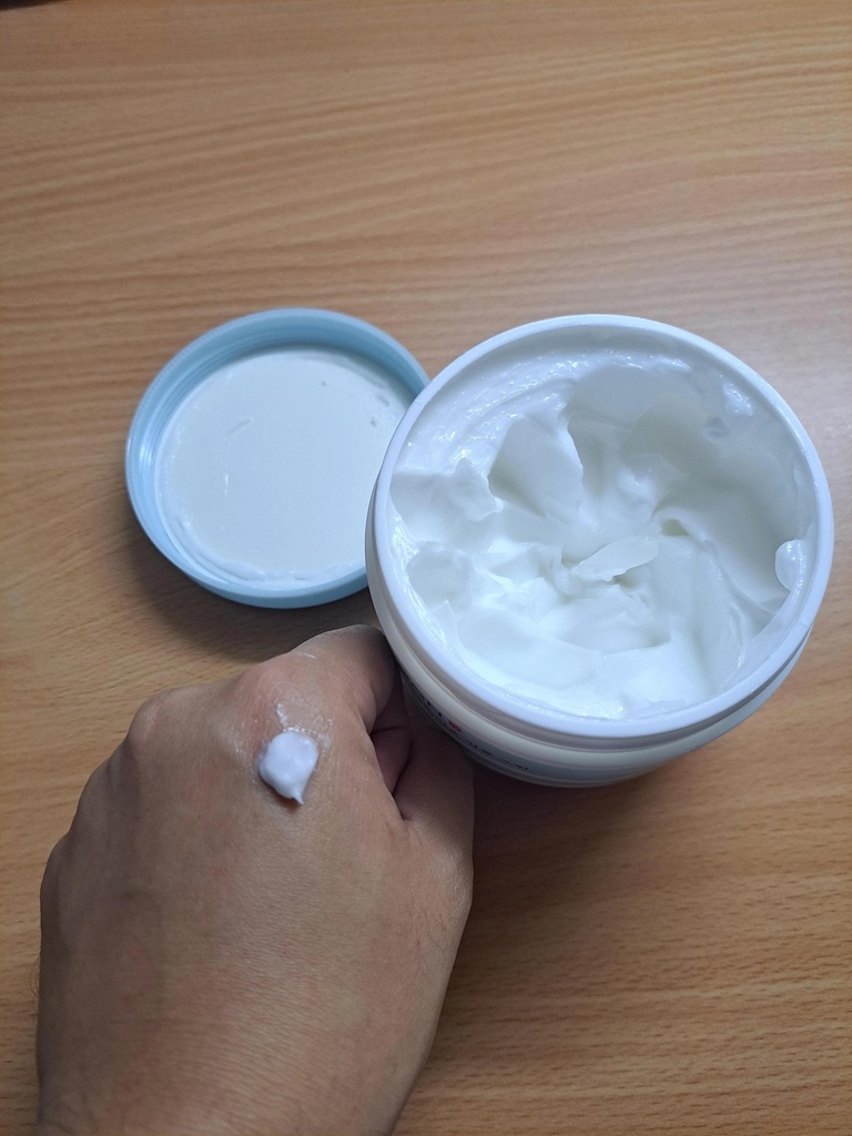 illiyoon ceramide cream 500ml Image 3.jpeg