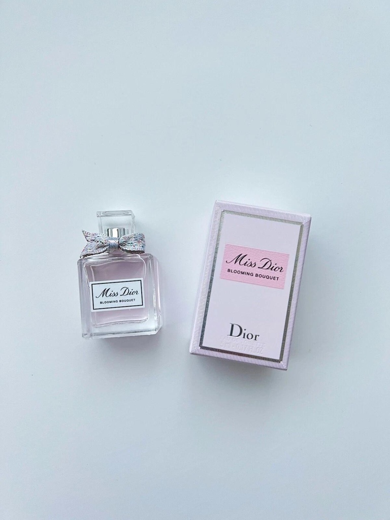 miss dior blooming mini Image 2.jpeg