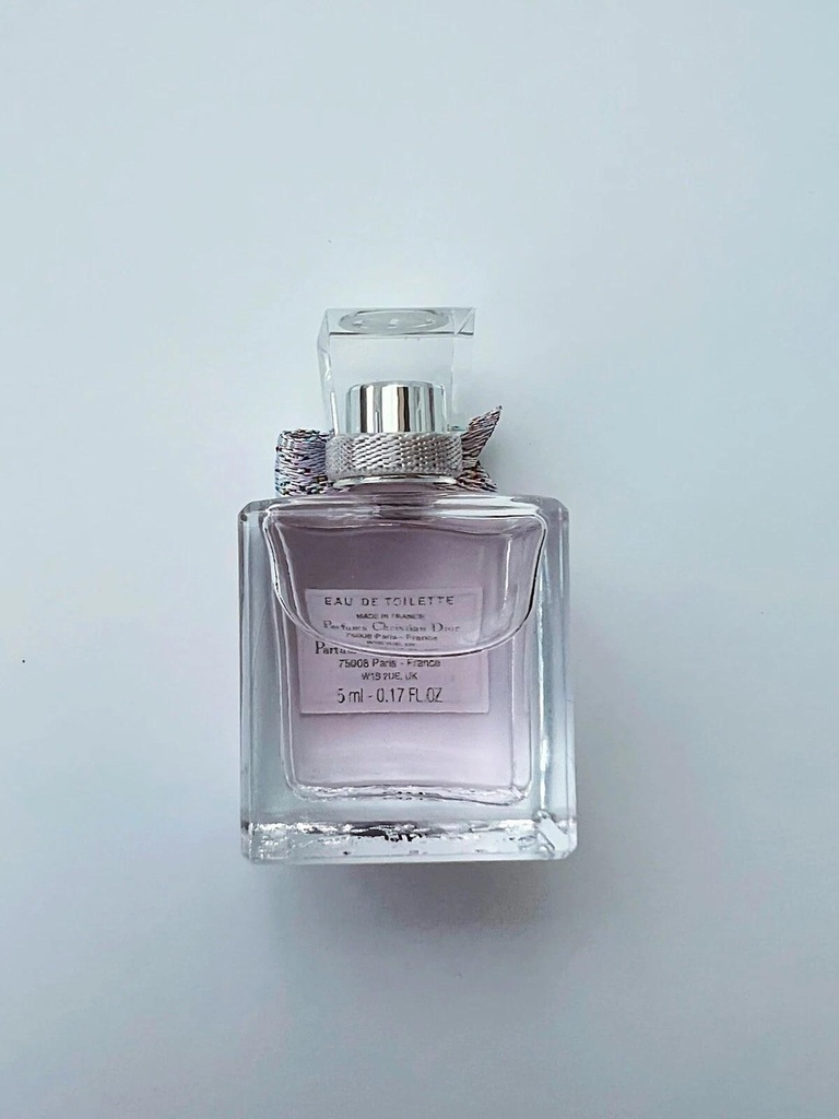 miss dior blooming mini Image 3.jpeg
