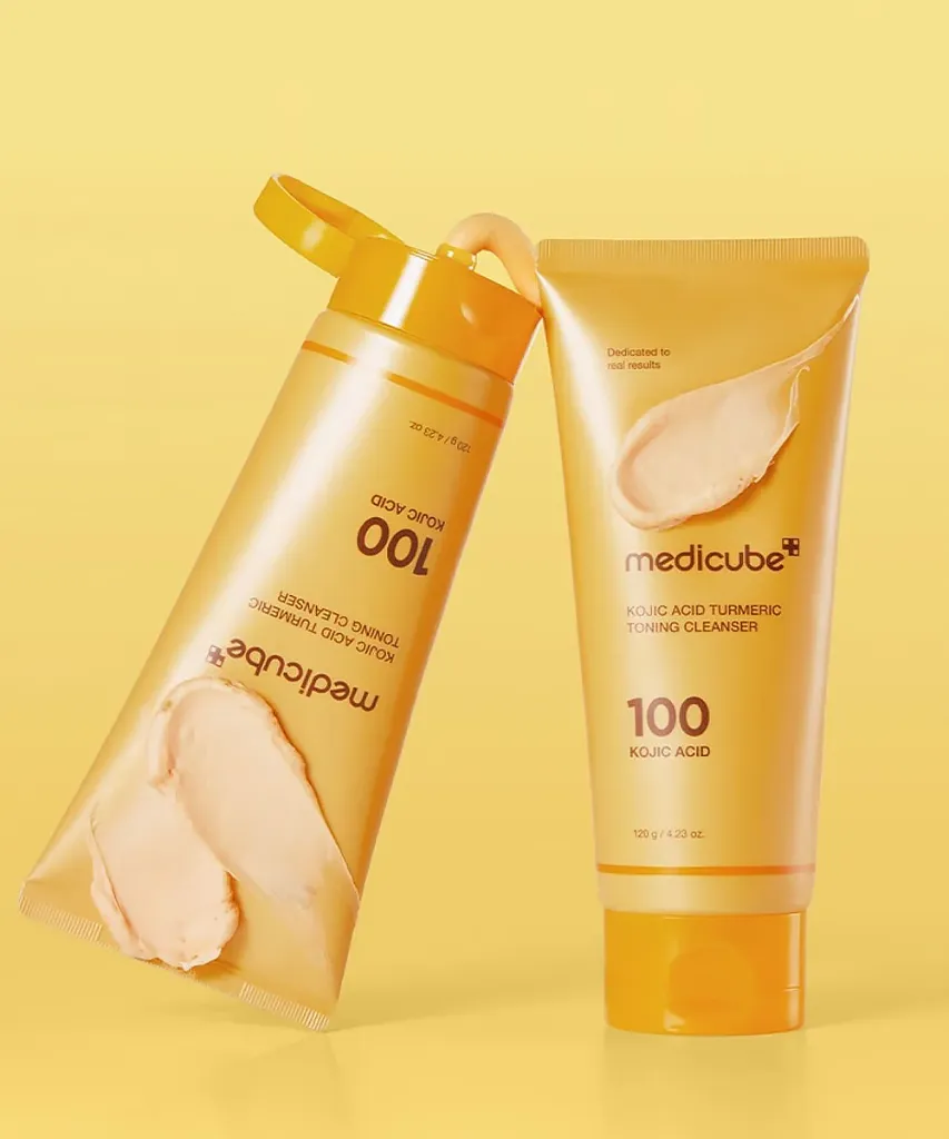 Medicube_Kojic_Acid_Turmeric_Toning_Cleanser_3.webp