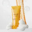medicube-kojic-acid-turmeric-toning-cleanser_8800289474958_DarBeauty_05.webp